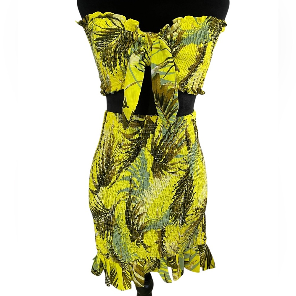 Yellow multicolored Willa crinkled tube top,skirt, two piece adjustable tie, - Picture 8 of 9
